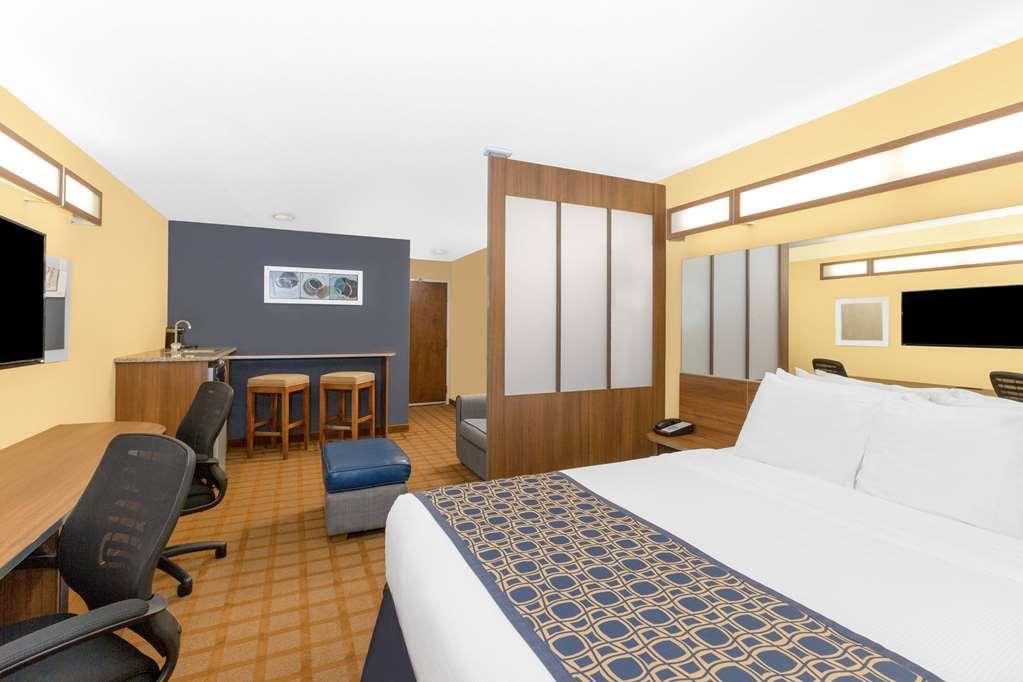 Microtel Inn & Suites - Kearney Ruang foto